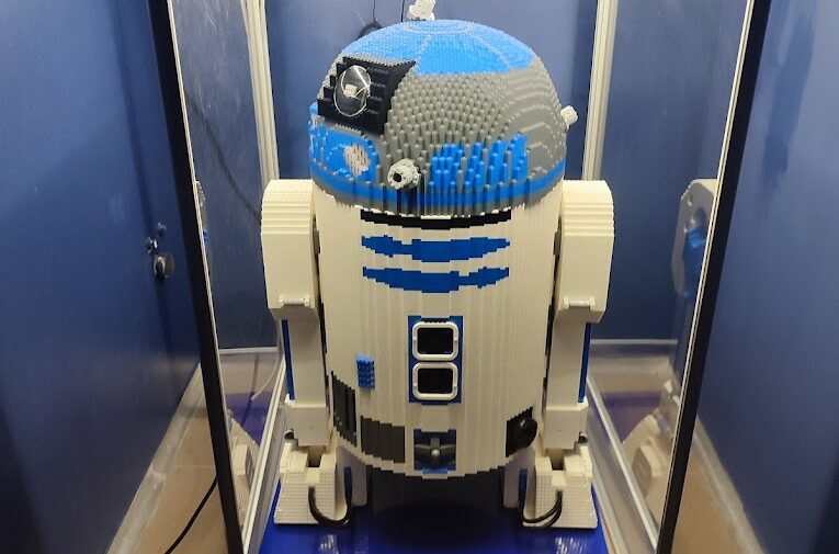 R2-D@